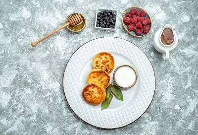 Нет дома творога? Да и не надо! Пышные сырники получатся и без него