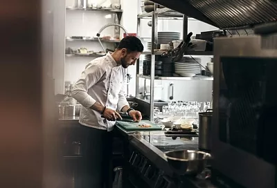 Соревнования поваров и представителей сферы гостеприимства прошли в Краснодарском крае в рамках конкурса «Курортный Олимп»