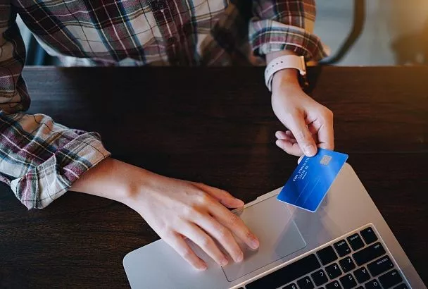 Минпромторг РФ призвал ужесточить ответственность за продажу контрафактных изделий на маркетплейсах