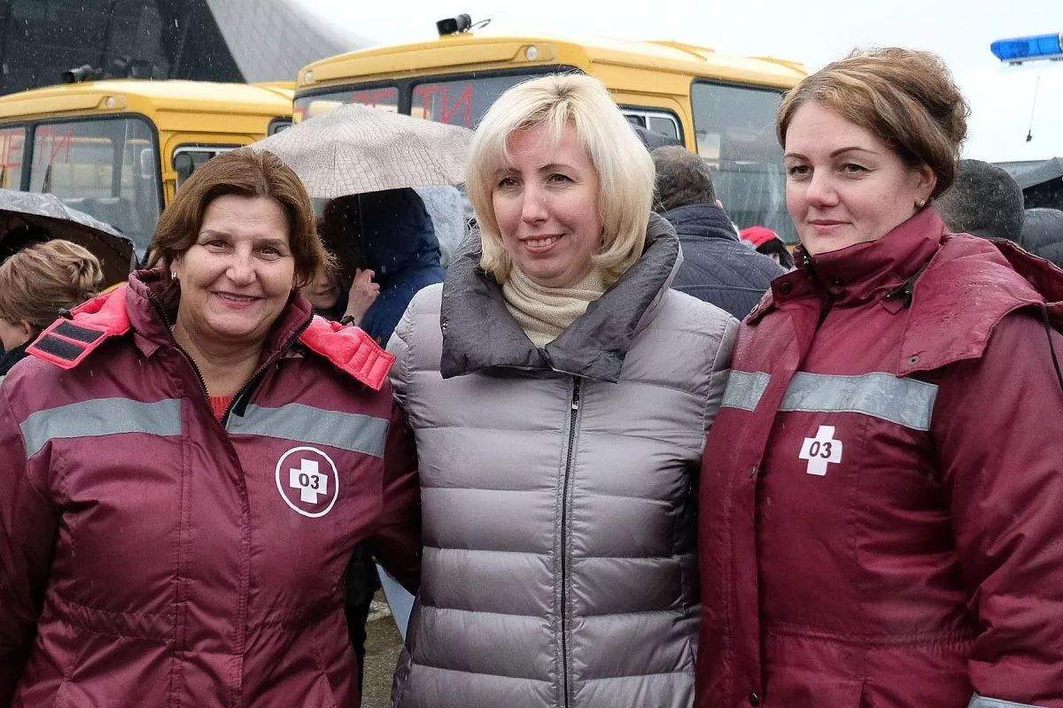 Ключи от новых автомобилей представителям муниципалитетов передал губернатор Вениамин Кондратьев