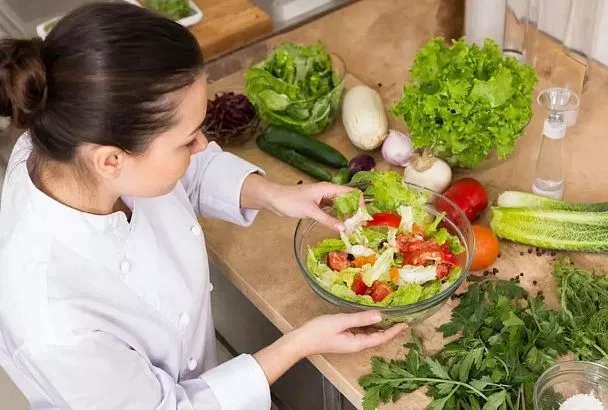 Делаем любой салат вкусным и необычным за 15 минут: яркий взрывной вкус вместо скучной нарезки