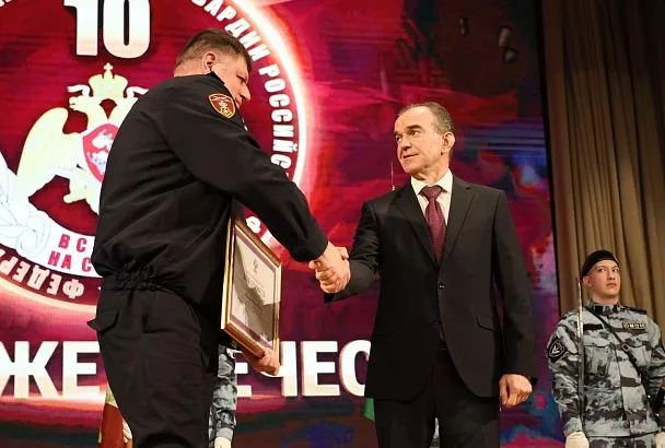 Губернатор Кубани Вениамин Кондратьев наградил лучших сотрудников Росгвардии