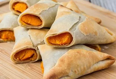 Беру лаваш и тыкву — и готовлю вкусный десерт к чаю. Получаются как молдавские плацинды 