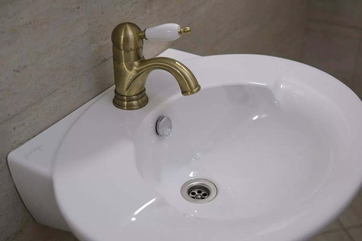 Стала известна причина «ржавой» воды в квартирах краснодарцев