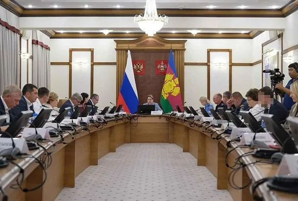 Заседание краевой комиссии по делам несовершеннолетних прошло в Краснодаре