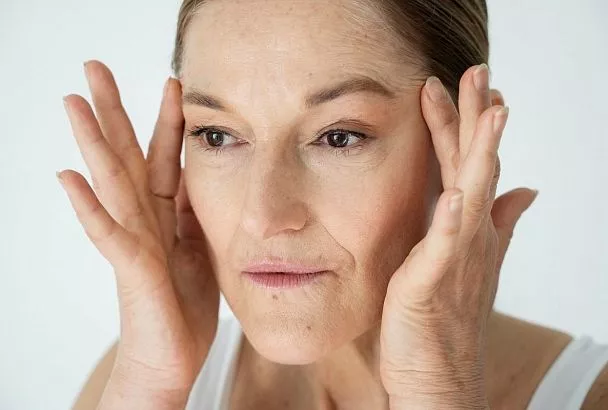 Поможет не только ботокс: как уменьшить морщины на лице, не тратясь на косметолога