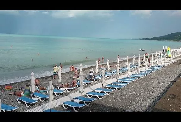 Почти как на Мальдивах: Черное море в Краснодарском крае окрасилось в бирюзовый цвет