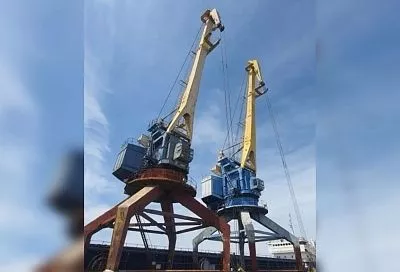 Приставы остановили работу неисправных кранов в порту Темрюка 