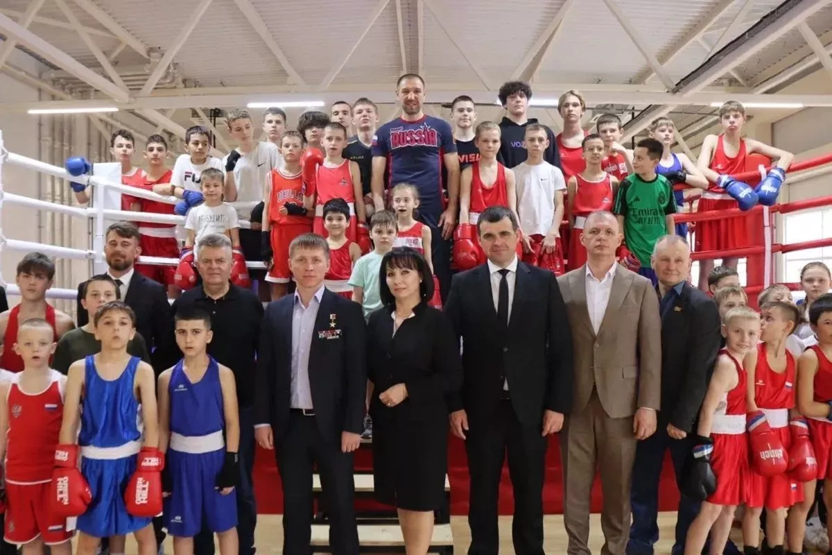 Школа бокса Дмитрия Пирога открылась в поселке Темрюкского района