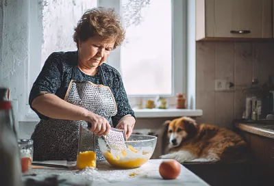 Сметанный торт с морковью и яблоком на овсянке — простой и очень вкусный