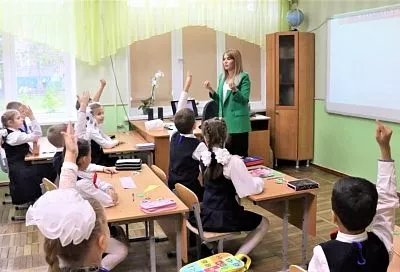 За 10 лет число педагогов в Краснодарском крае выросло с 77 до 86 тысяч человек