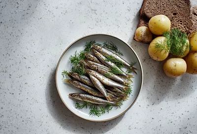 Пряная мойва домашнего посола: просто, ароматно и очень по-домашнему