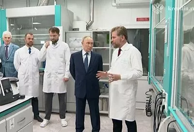 Путин приехал в Сириус
