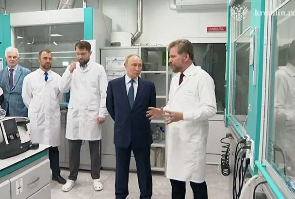 Путин приехал в Сириус