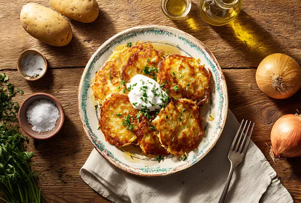 Драники без муки и яиц — получаются с хрустящей корочкой и мягкой серединкой