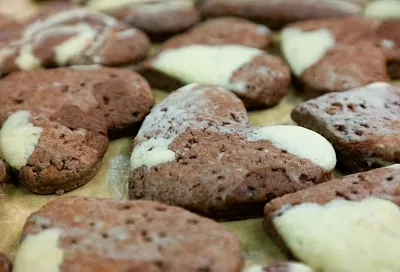 Попробовала это печенье в отпуске в дорогой кофейне, а теперь пеку его сама. Рецепт оказался - проще некуда!