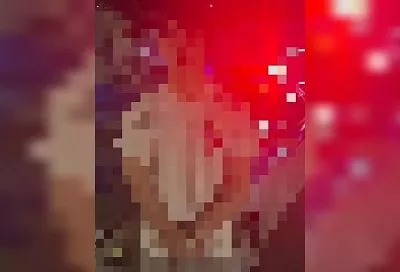 Полиция поймала водителя кабриолета, открывшего стрельбу из пистолета на дороге в Анапе