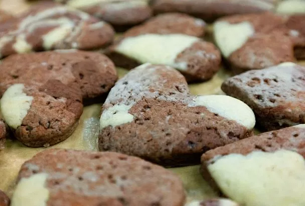 Попробовала это печенье в отпуске в дорогой кофейне, а теперь пеку его сама. Рецепт оказался - проще некуда!