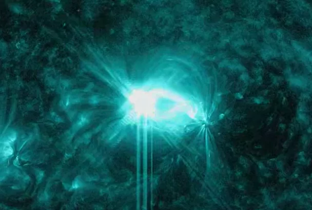 Солнце вновь разразилось мощной вспышкой Х: при выбросе плазмы Землю ждет магнитный шторм