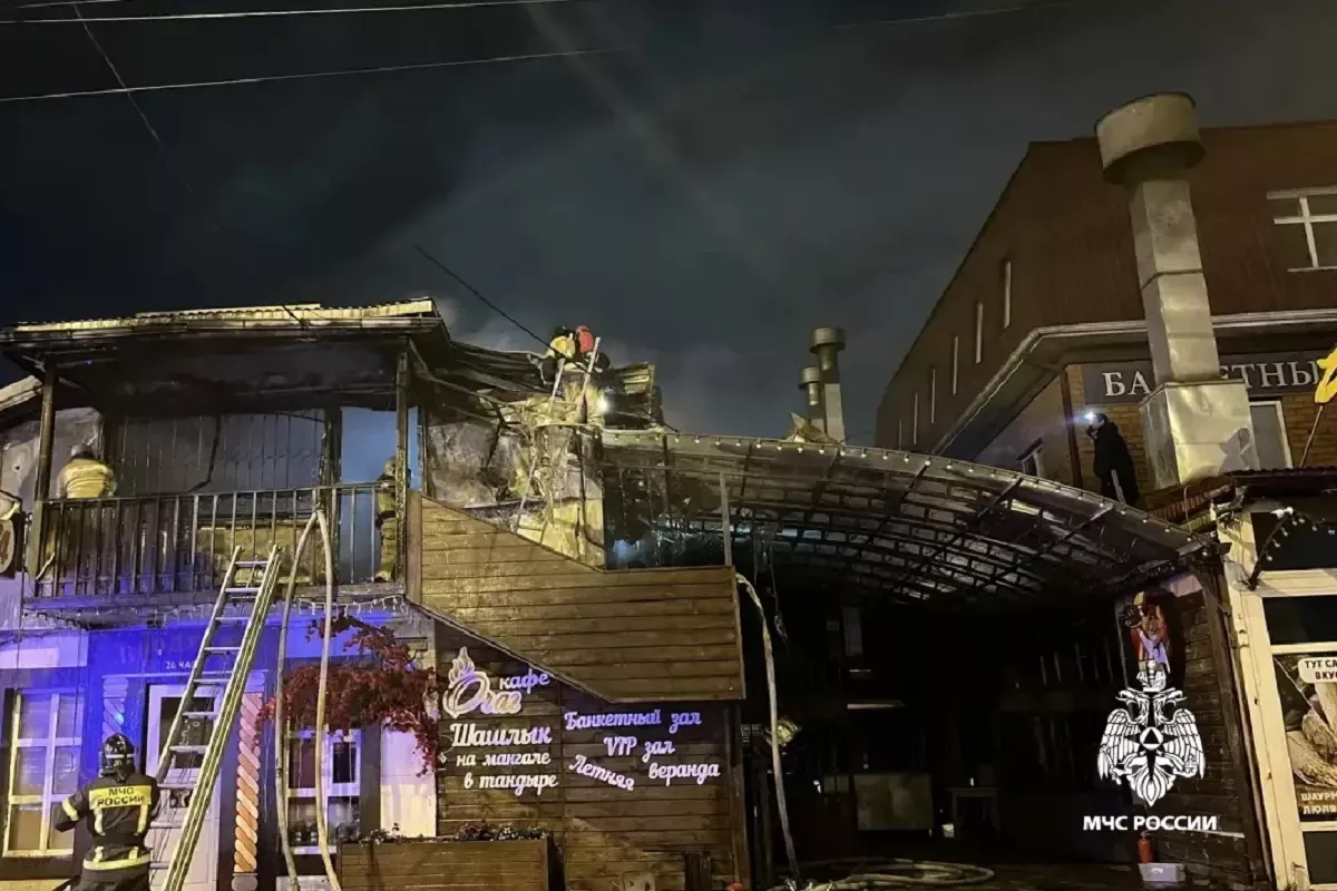 В Краснодаре загорелось кафе