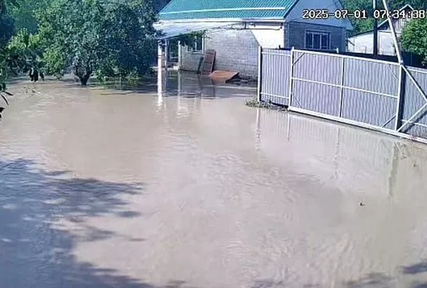 Вода поднялась до полуметра: несколько населенных пунктов в Северском районе и Горячем Ключе подтопило