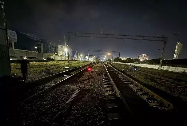 Пенсионерка погибла под колесами электрички в Краснодаре