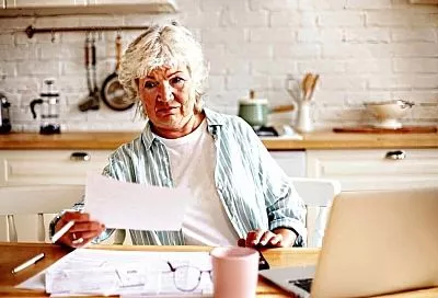 Пенсионеров поддержат рублем: на какие выплаты рассчитывать в 60, 70 и 80 лет