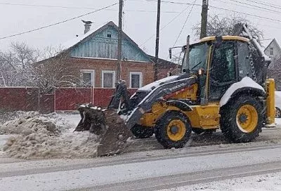Вениамин Кондратьев поручил главам муниципалитетов не допускать простоя снегоуборочных машин