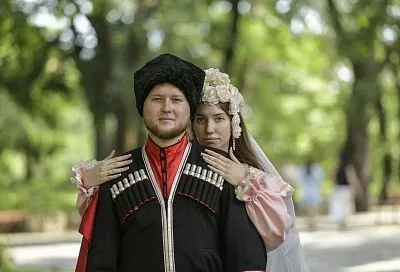 Две жизни – одна судьба: трогательная история пары из Новороссийска, чья любовь началась ещё в детстве