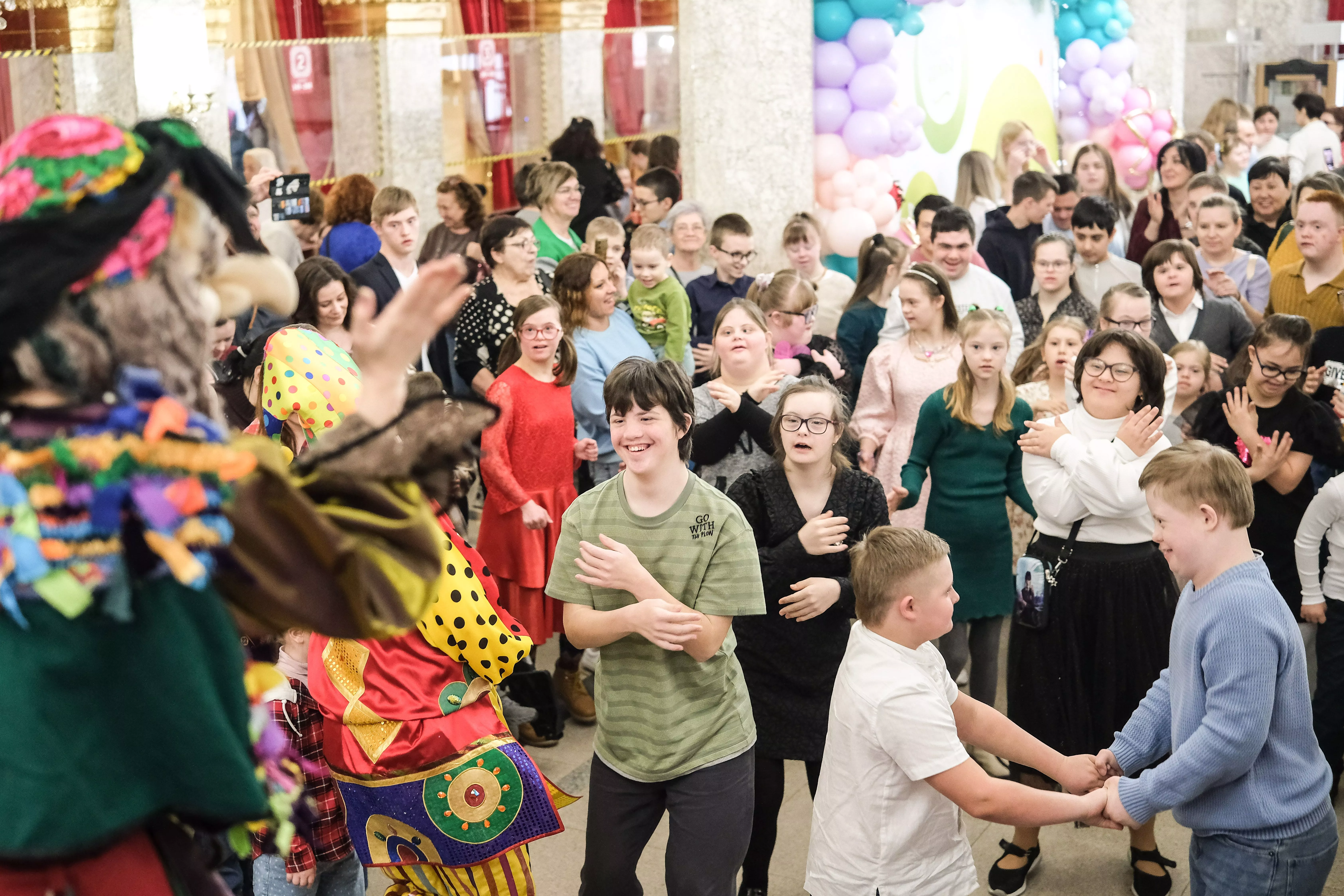 И лица детей-лучиков засияли светом: в Краснодаре отметили Всемирный день людей с синдромом Дауна