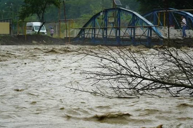 В Краснодарском крае для подготовки к весенним паводкам обследуют более 550 мостов