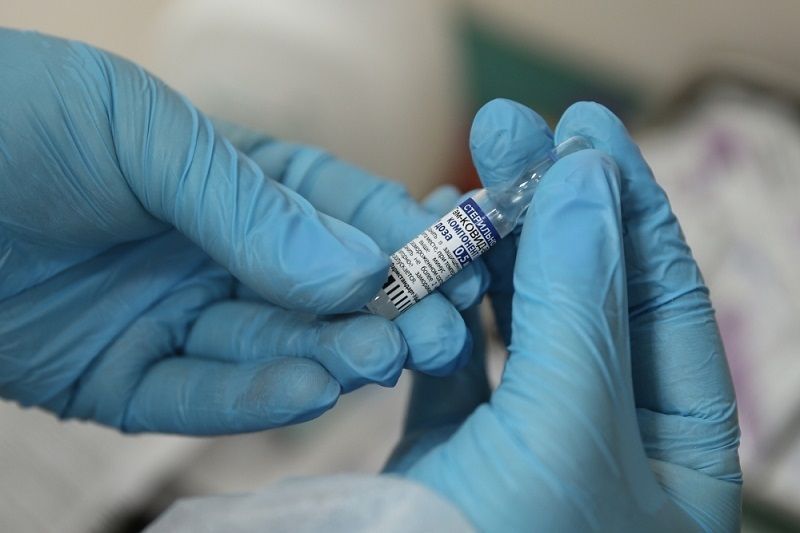 В крупных городах Краснодарского края наблюдаются очереди на вакцинацию от COVID-19