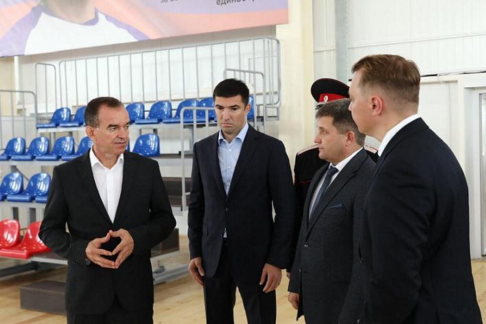 Губернатор Кубани Вениамин Кондратьев осмотрел центр единоборств в Абинске