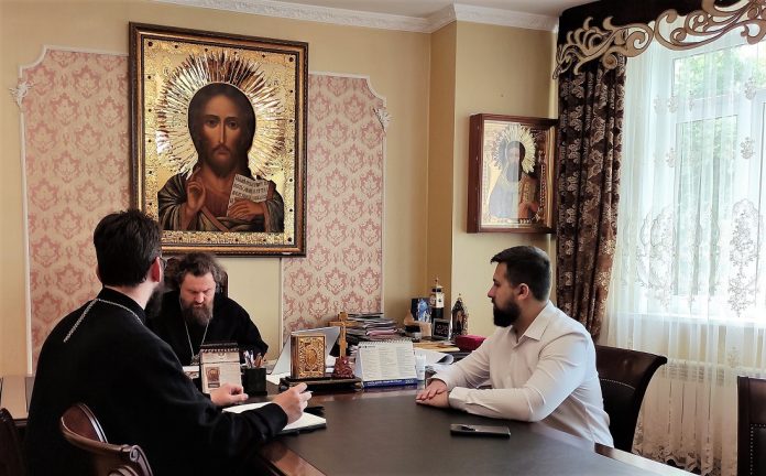 Митрополит Григорий провел совещание, посвященное деятельности регионального отделения Всемирного русского народного собора