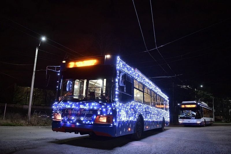 К краснодарцам обратился водитель новогоднего автобуса