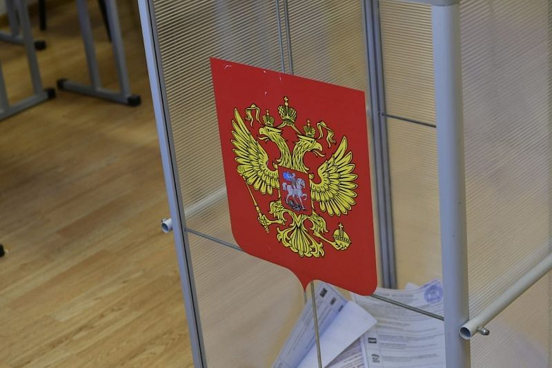 Совет Федерации одобрил закон о президентских сроках