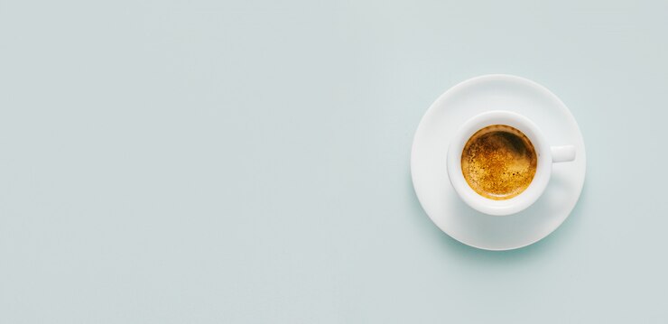 Битва цикория с кофе – заменять одно другим или не стоит? Специалист объяснила, в чем польза и вред напитка