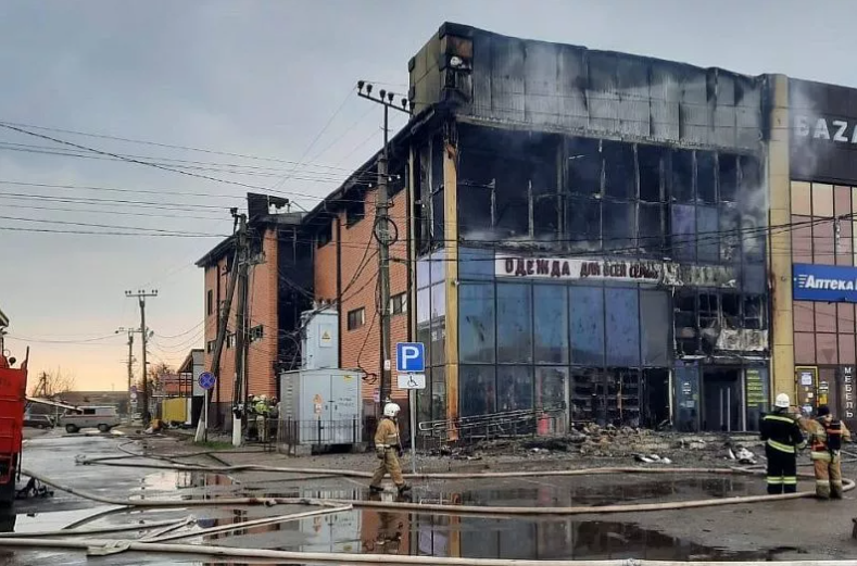 Глава СК Бастрыкин запросил доклад об обстоятельствах пожара в торговом центре на Кубани
