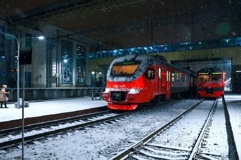 Шесть поездов задержались между Горячим Ключом и Туапсе из-за снегопада
