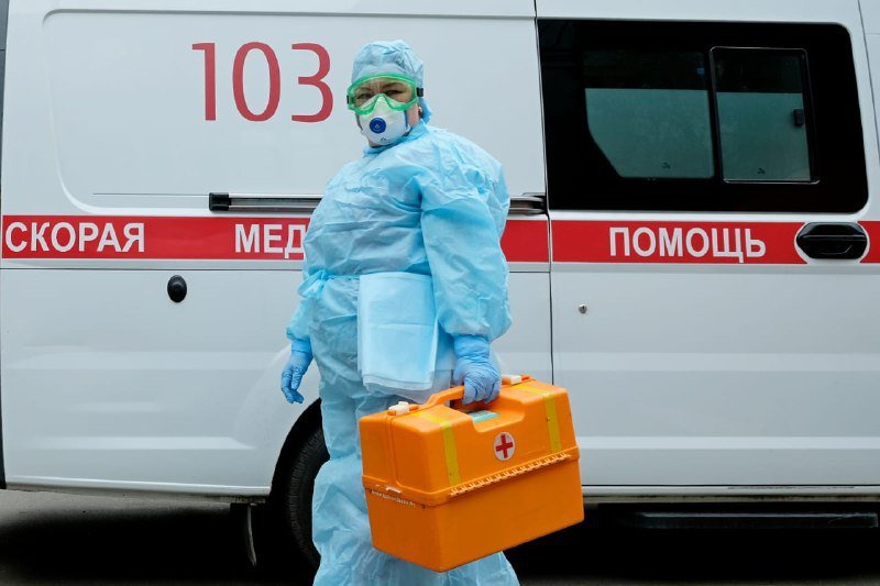 Заболеваемость коронавирусом растет в 20 регионах России