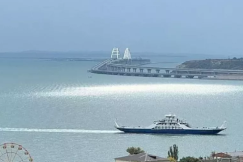 Паромы в Керченском проливе сделали 18 рейсов за сутки