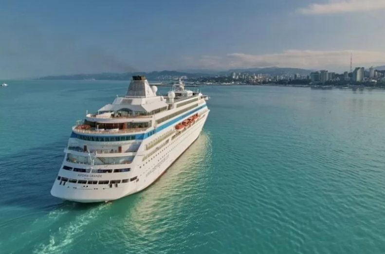 Astoria Grande стала первым побывавшим в турецком порту Унье пассажирским круизным лайнером