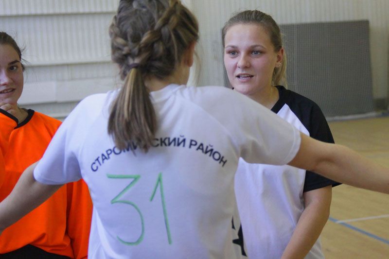 Играющий тренер команды из Староминского района Ирина Корниенко.
