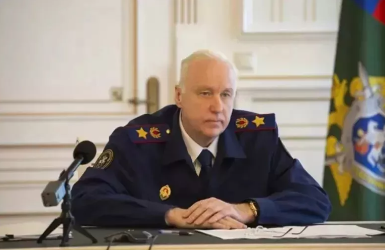 Глава СК Бастрыкин запросил доклад по инциденту с «воспитанием» подростка ремнем на улице в Сочи