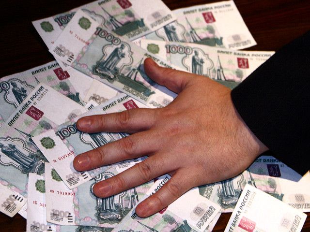 В Кущевском районе директор МУПа начислил себе более 2 млн рублей премий