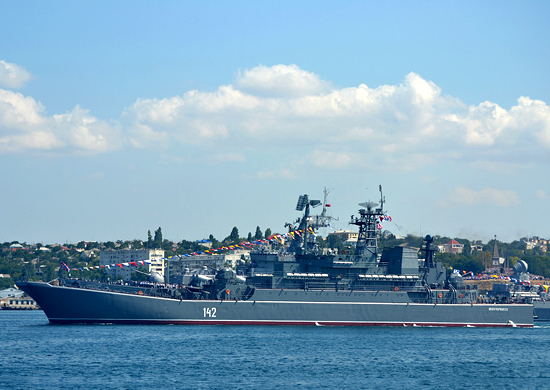 Десантный корабль «Новочеркасск» поврежден в Феодосии при отражении атаки ВСУ