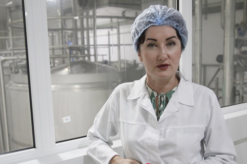 Директор сыроваренного завода Юлия Харевич подтверждает, что наши премиальные сыры не уступают зарубежным образцам. 