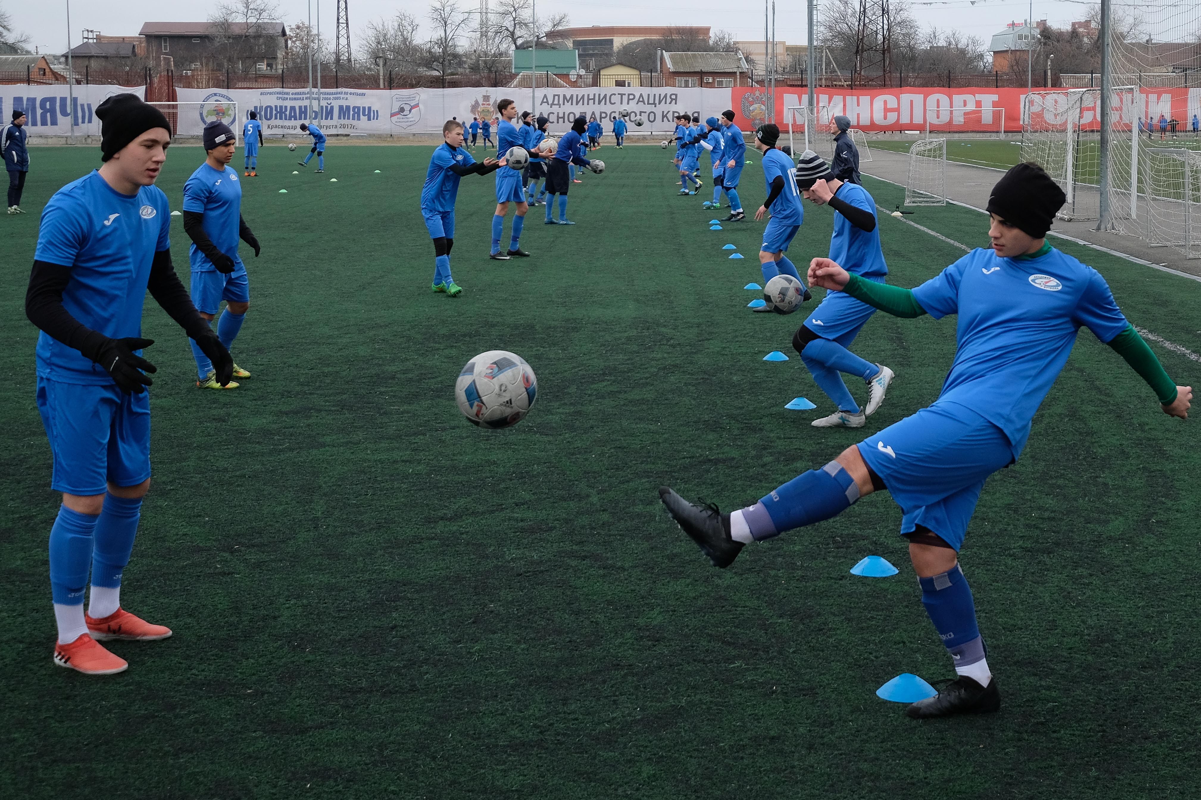 Детско-юношеская спортивная школа здание. Новая школа в алексеевке анапа. Стерлитамак школа олимпийского олимпийского резерва. Школа 13 краснодар. Академия футбола галицкого в краснодаре.