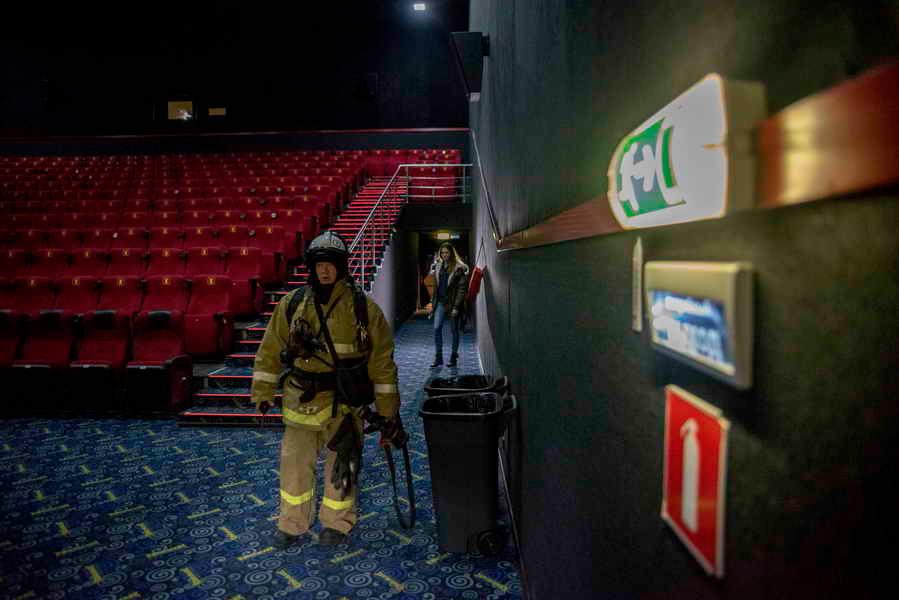 Эвакуация трц галерея. Пожарные учения ТЦ галерея Краснодар.