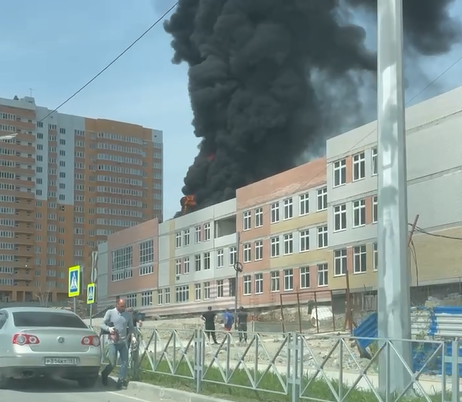 В Новороссийске произошел пожар в недостроенной школе